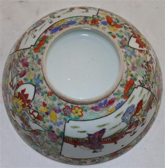 A Chinese famille rose millefleur bowl, late 19th/early 20th century, 20.5cm